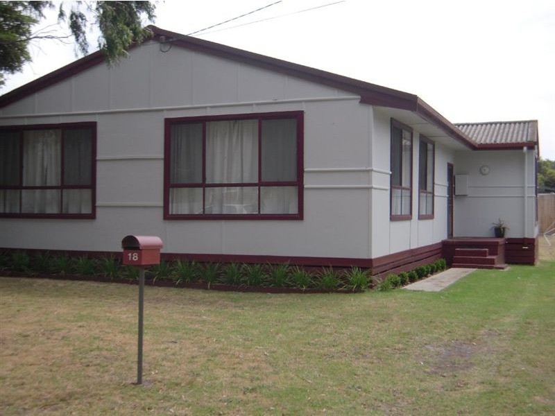 18 Elwers Road, Rosebud VIC 3939