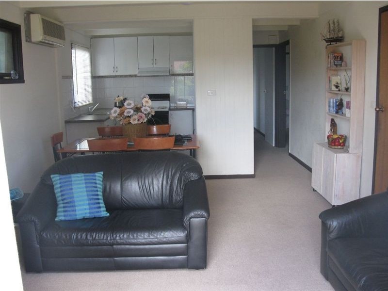 197 Sixth Avenue, Rosebud VIC 3939