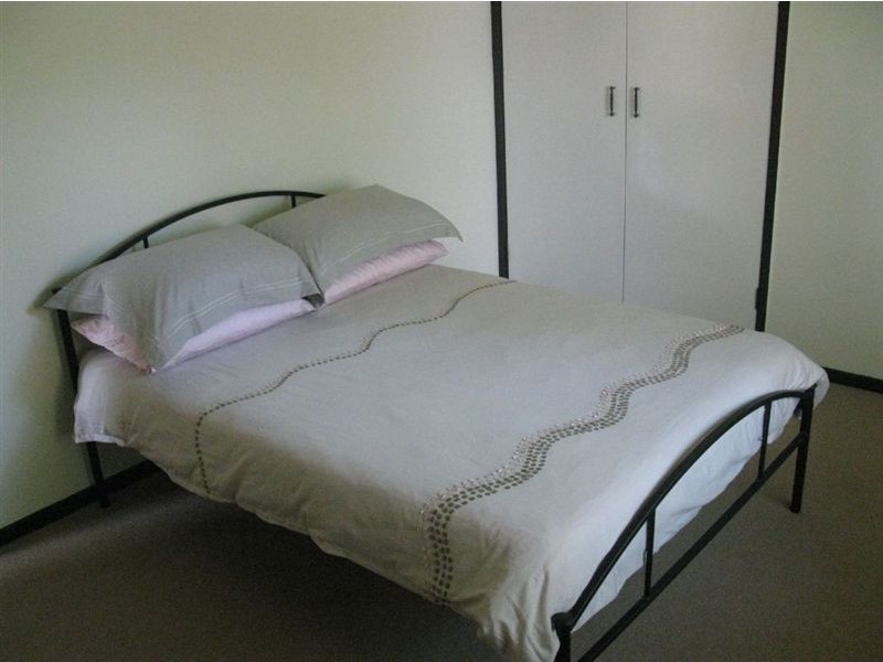 197 Sixth Avenue, Rosebud VIC 3939