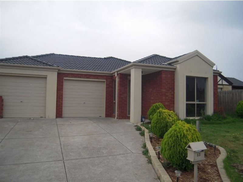 13 Matthew Circuit, Hastings VIC 3915