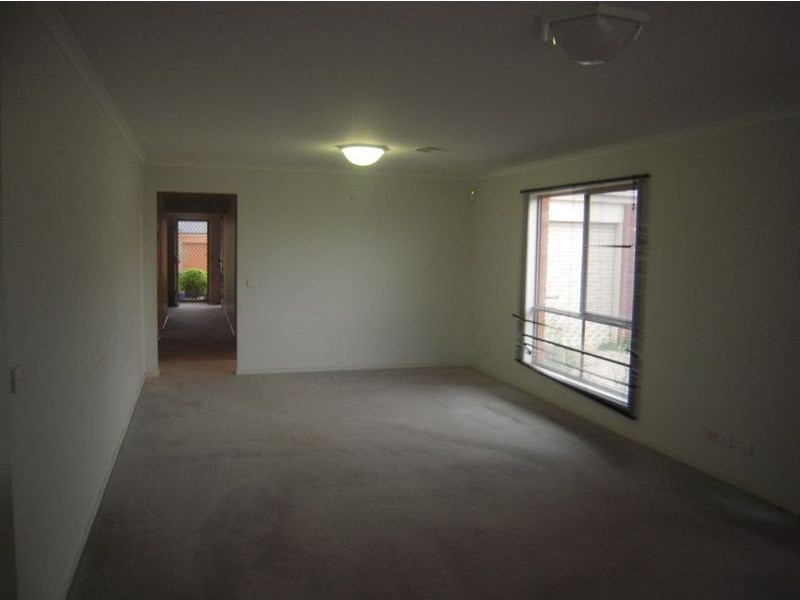 13 Matthew Circuit, Hastings VIC 3915