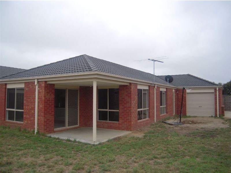 13 Matthew Circuit, Hastings VIC 3915