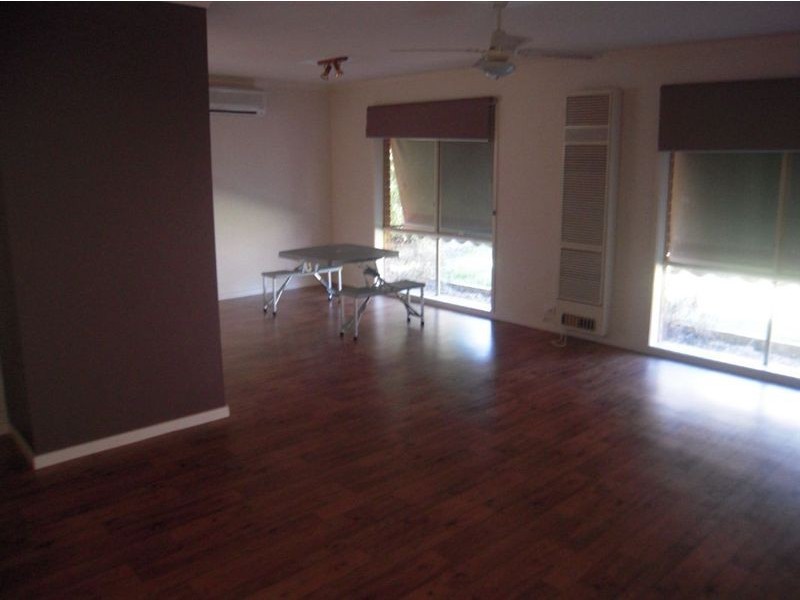 88 Leon Avenue, Rosebud VIC 3939