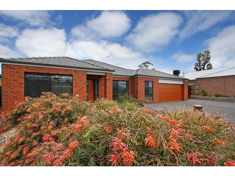 2 Parkedge Circuit, Rosebud VIC 3939