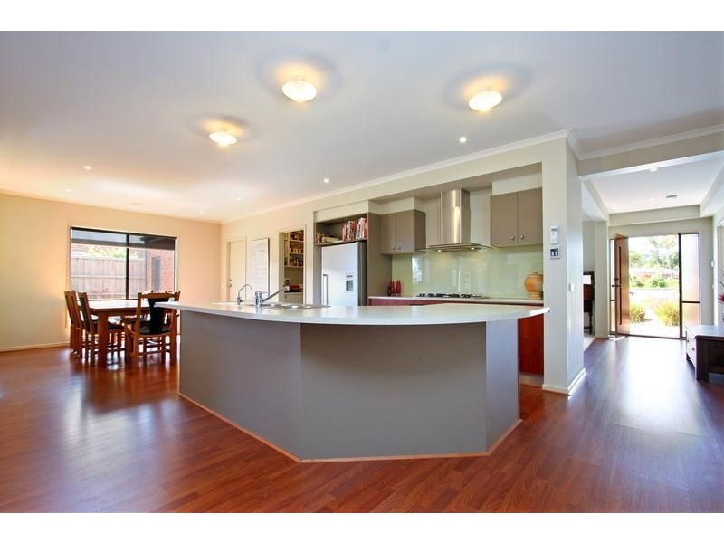 2 Parkedge Circuit, Rosebud VIC 3939