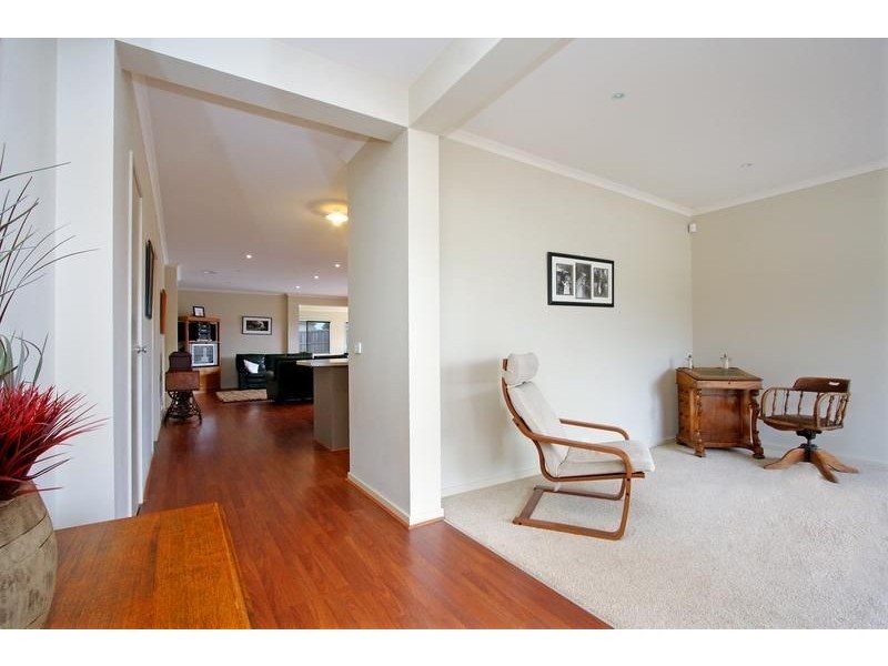 2 Parkedge Circuit, Rosebud VIC 3939