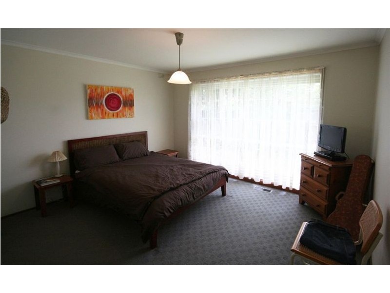 1 Allambi Avenue, Rosebud VIC 3939