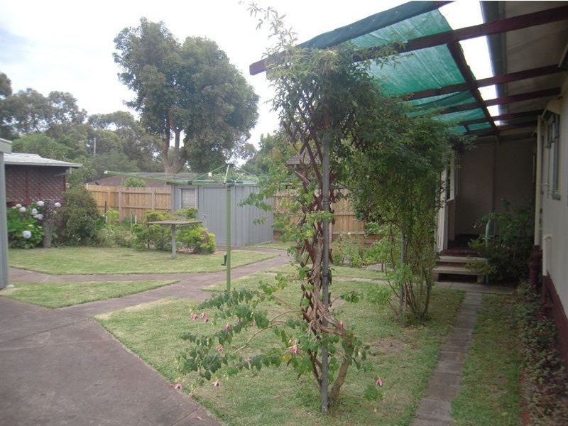 12 Anne Street, Rosebud VIC 3939