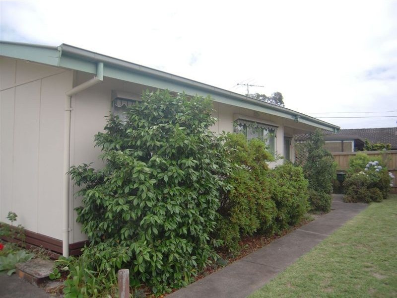 12 Anne Street, Rosebud VIC 3939