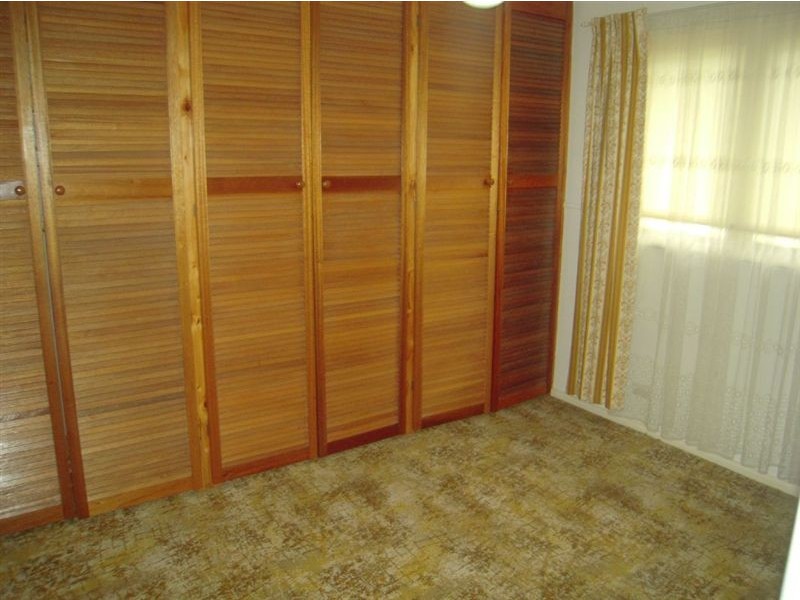 12 Anne Street, Rosebud VIC 3939