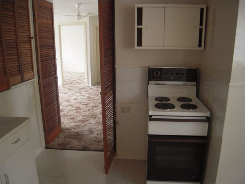 12 Anne Street, Rosebud VIC 3939