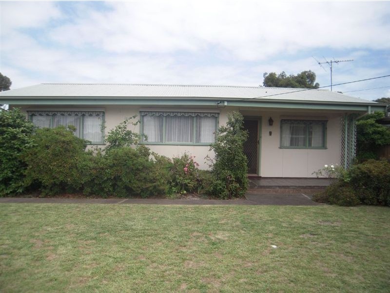 12 Anne Street, Rosebud VIC 3939