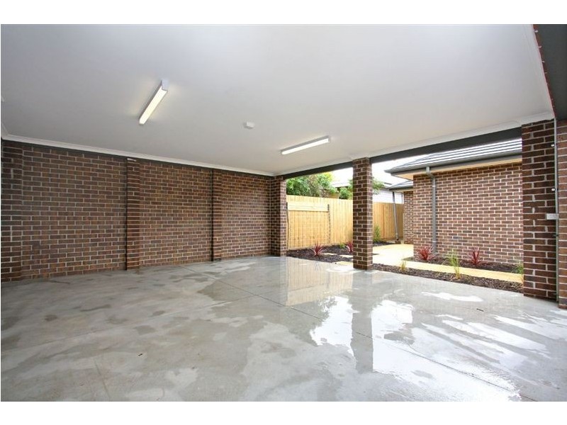 2/12 Baroda Street, Rosebud VIC 3939