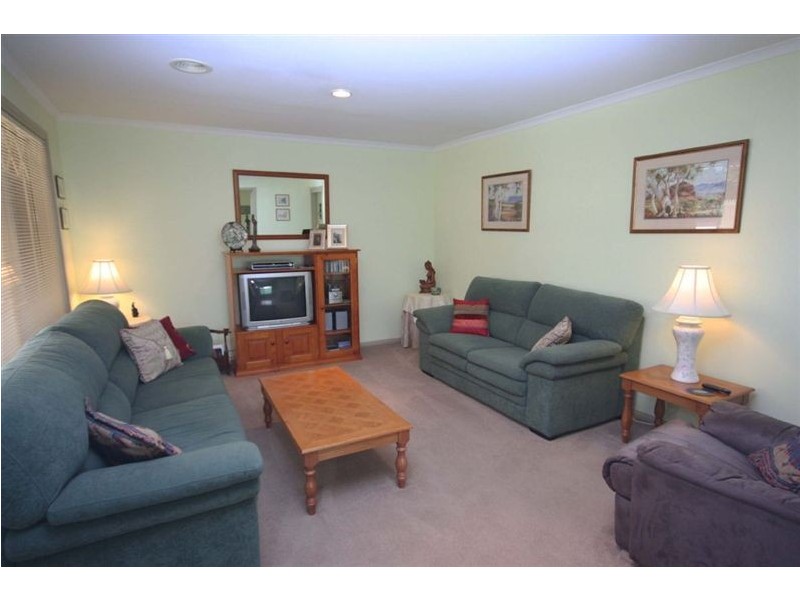 27 Clovelly Avenue, Rosebud VIC 3939