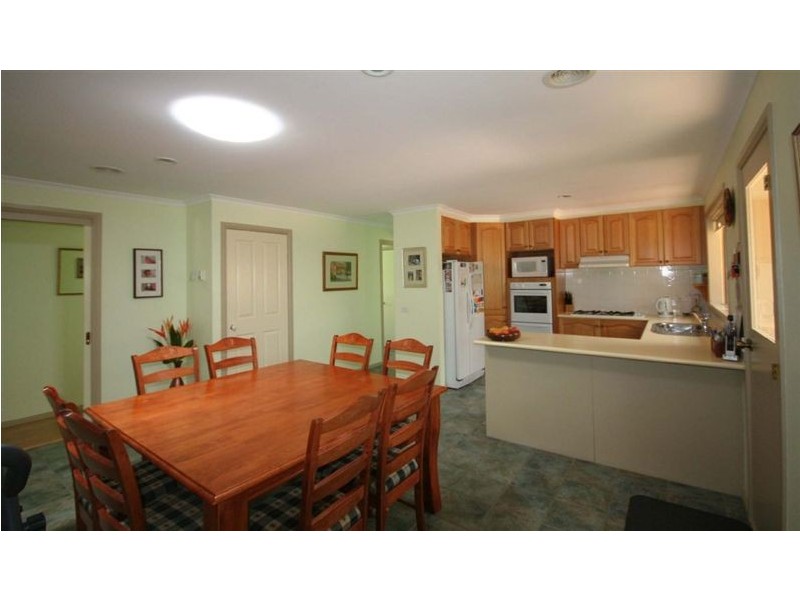 27 Clovelly Avenue, Rosebud VIC 3939