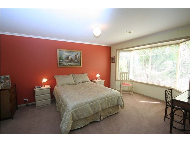 27 Clovelly Avenue, Rosebud VIC 3939