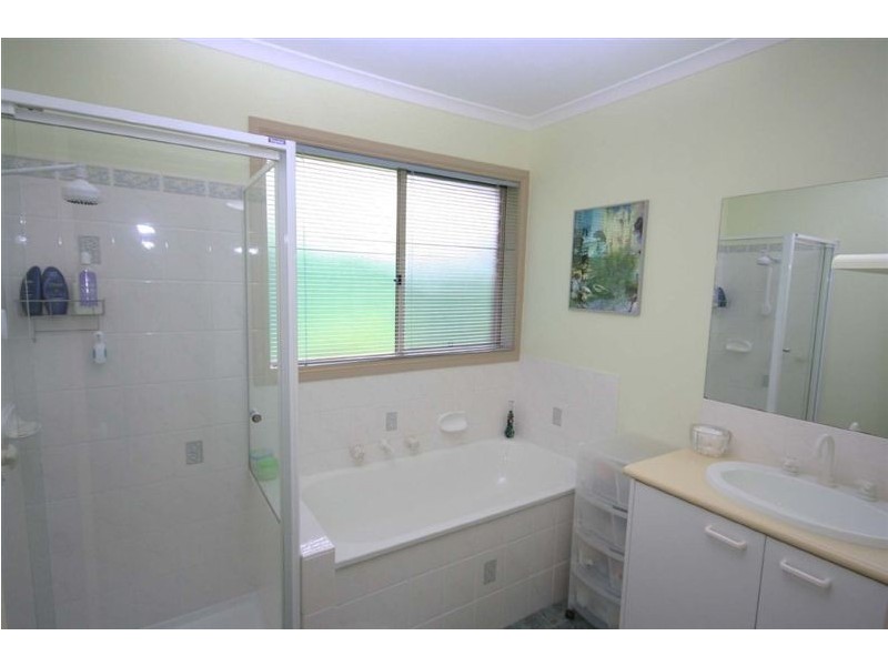 27 Clovelly Avenue, Rosebud VIC 3939