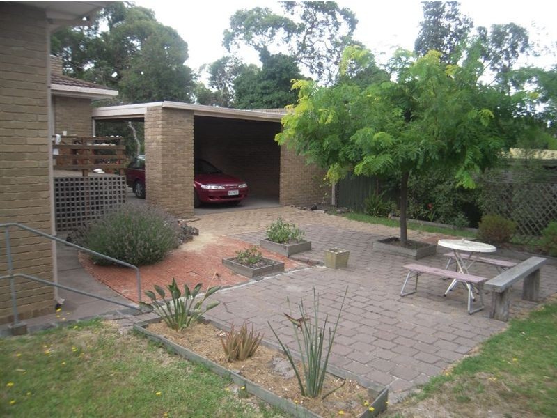 11 Leisure Way, Rosebud VIC 3939