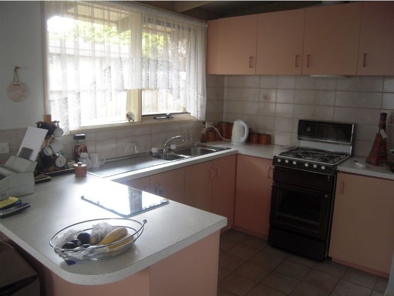 40 Barragowa Drive, Rosebud VIC 3939