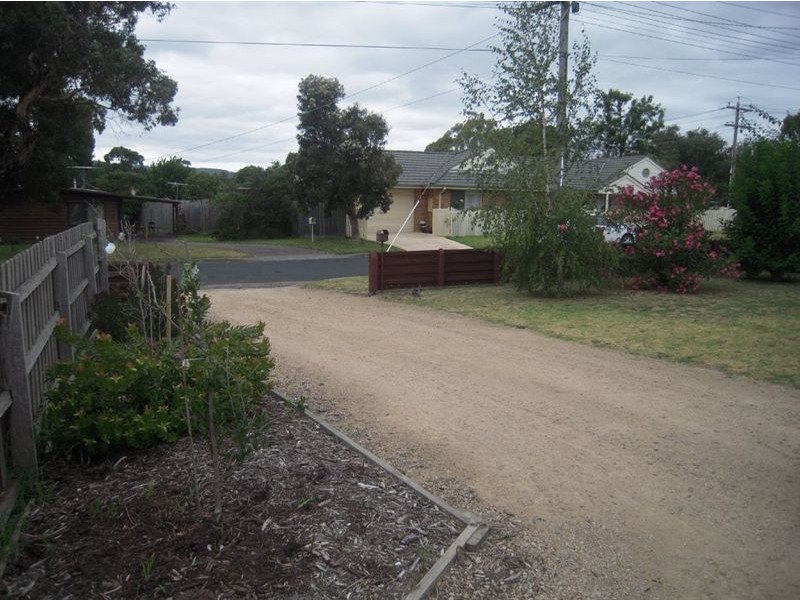 40 Barragowa Drive, Rosebud VIC 3939