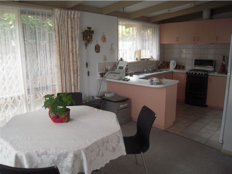 40 Barragowa Drive, Rosebud VIC 3939