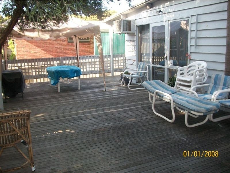 16 Milton Road, Rye VIC 3941