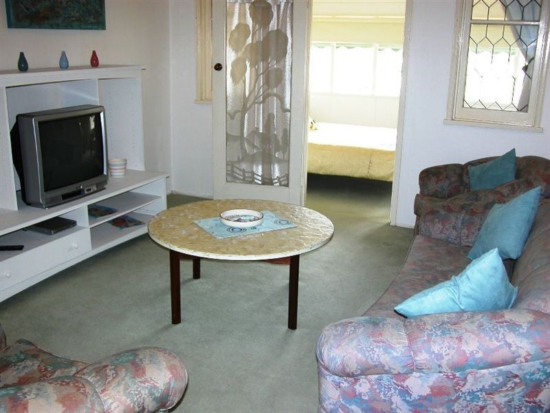 45 Fifth Avenue, Rosebud VIC 3939