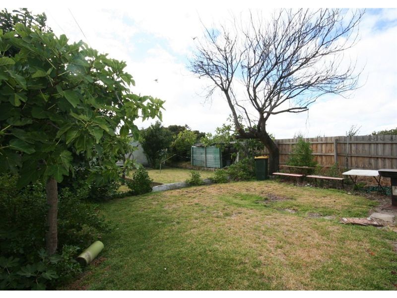 43 Jetty Road, Rosebud VIC 3939