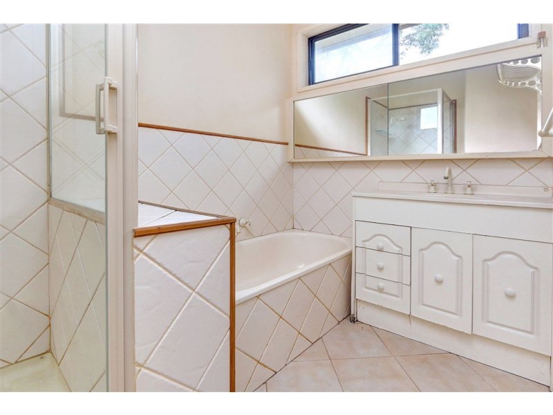 50 Murawa Drive, Rosebud VIC 3939