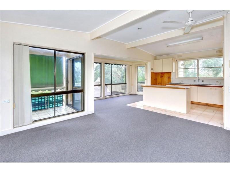 50 Murawa Drive, Rosebud VIC 3939