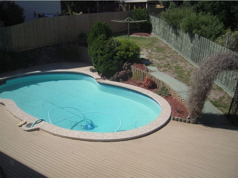 74 Elizabeth Drive, Rosebud VIC 3939