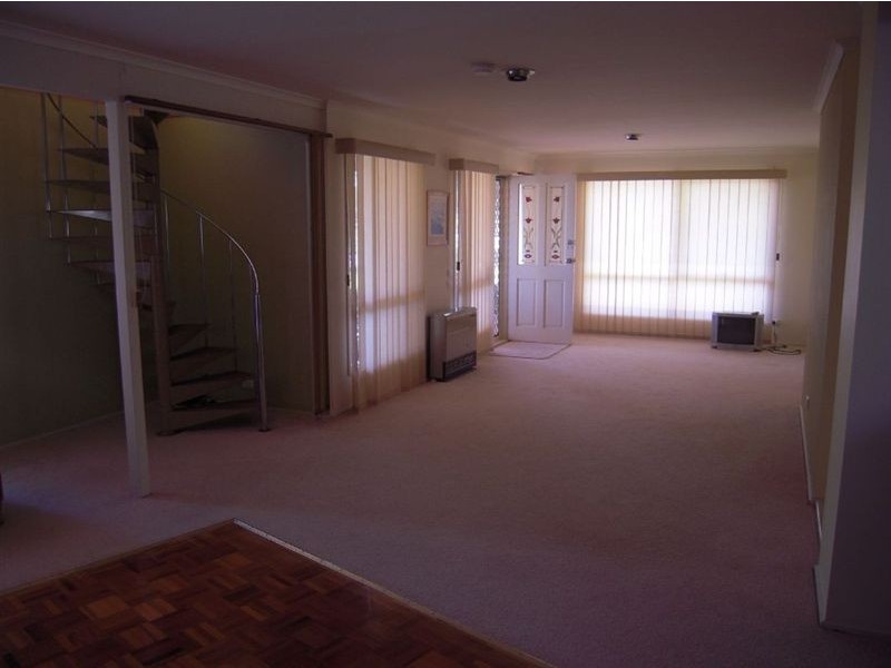 74 Elizabeth Drive, Rosebud VIC 3939