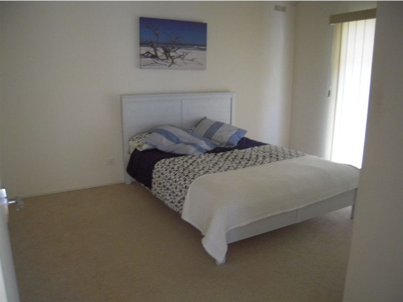 74 Elizabeth Drive, Rosebud VIC 3939