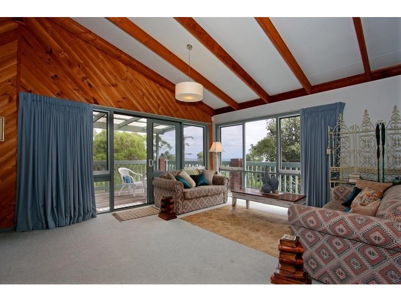 2 Dorothy Court, Mccrae VIC 3938