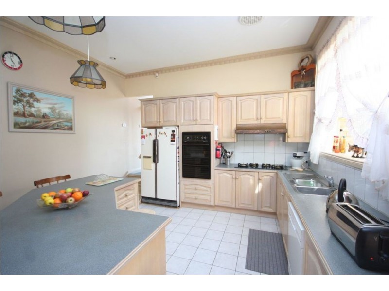 11 Bachli Street, Rye VIC 3941