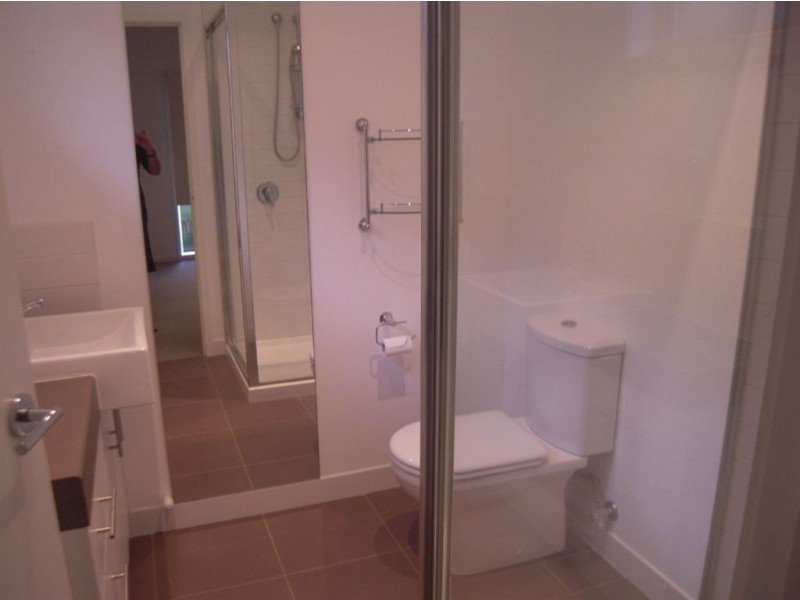 108 Fifth Avenue, Rosebud VIC 3939