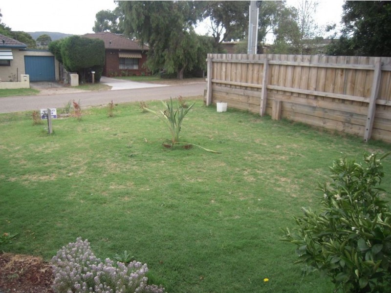 108 Fifth Avenue, Rosebud VIC 3939