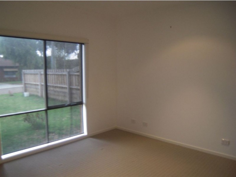 108 Fifth Avenue, Rosebud VIC 3939