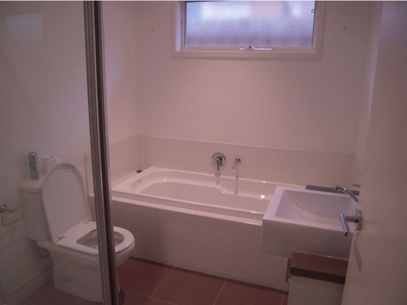 108 Fifth Avenue, Rosebud VIC 3939