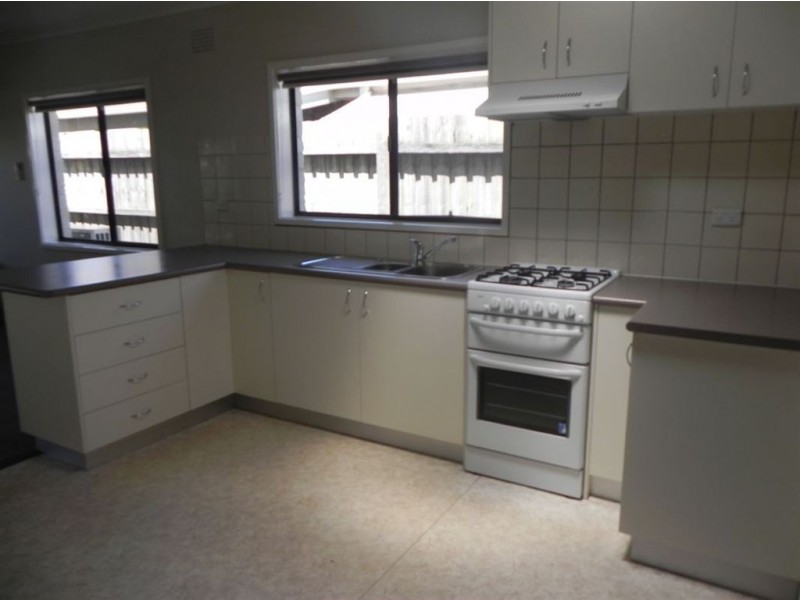 136 Second Avenue, Rosebud VIC 3939