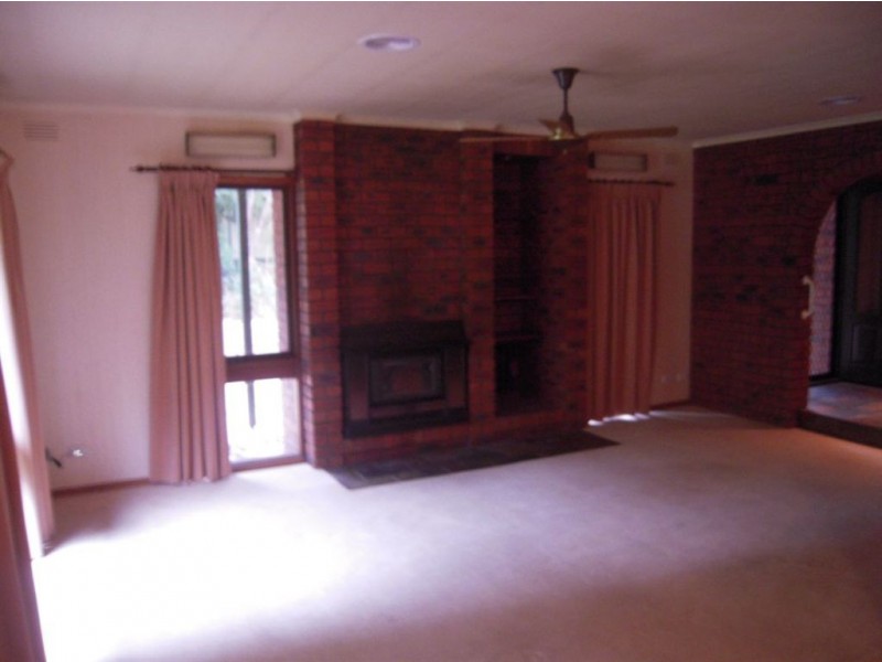 174 Elizabeth Drive, Rosebud VIC 3939