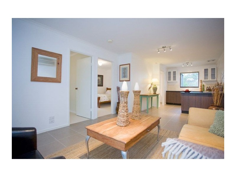 99 First Avenue, Rosebud VIC 3939