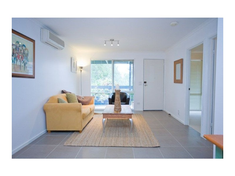 99 First Avenue, Rosebud VIC 3939