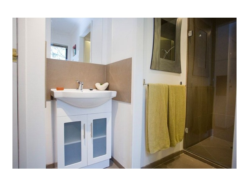 99 First Avenue, Rosebud VIC 3939