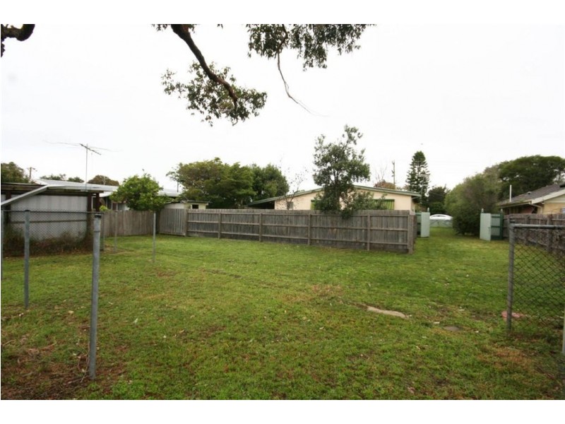 76 First Avenue, Rosebud VIC 3939