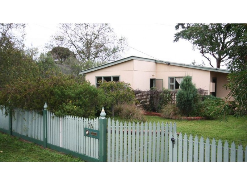 76 First Avenue, Rosebud VIC 3939