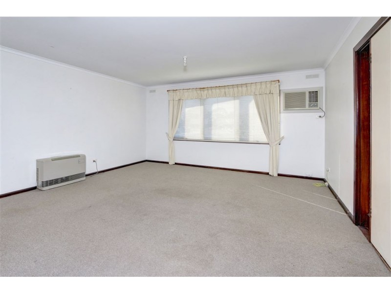 196 Ninth Avenue, Rosebud VIC 3939