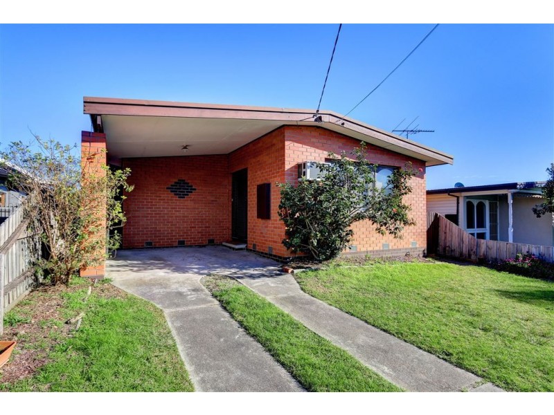 196 Ninth Avenue, Rosebud VIC 3939