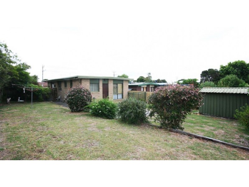 207 Eighth Avenue, Rosebud VIC 3939