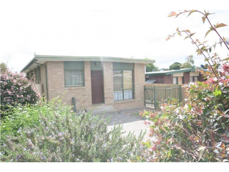 207 Eighth Avenue, Rosebud VIC 3939